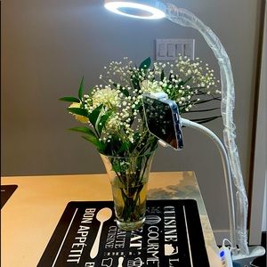 Joyleah Selfie Light Ring with Cell Phone Holder Stand .